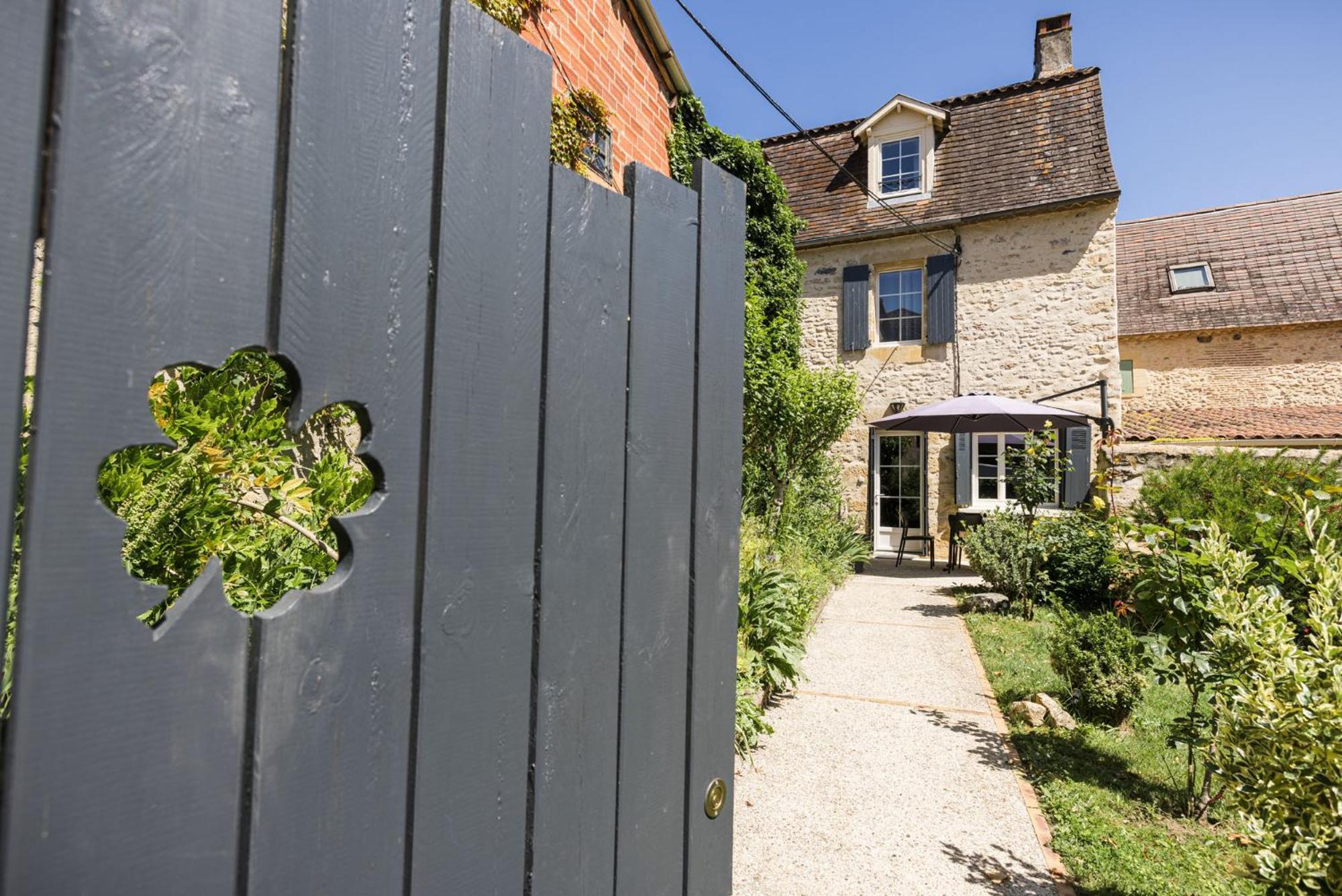 Le Trèfle à Quatre Feuilles Siorac-en-Périgord Exterior foto